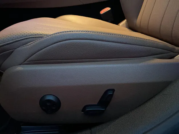 MERCEDES-BENZ E 200 4 Matic AMG Line Night Superscreen