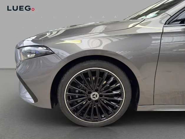 MERCEDES-BENZ A 200 Night Star 7G-DCT