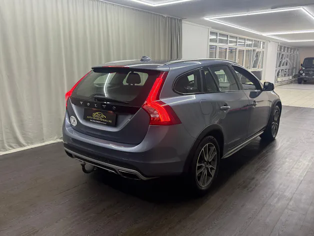 VOLVO V60 Cross Country T5 AWD Summum Geartronic