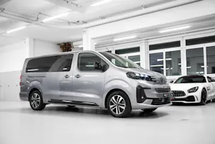 PEUGEOT Traveller Long 2.0 BlueHDi 180 EAT8 Active S/S