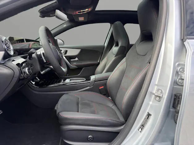 MERCEDES-BENZ A 250 AMG Line 4m
