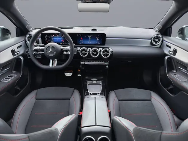 MERCEDES-BENZ A 250 AMG Line 4m