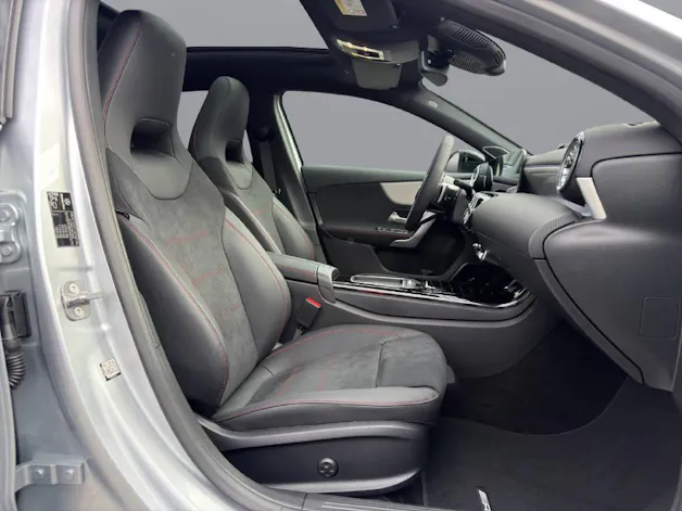 MERCEDES-BENZ A 250 AMG Line 4m