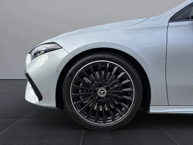 MERCEDES-BENZ A 250 AMG Line 4m