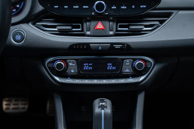 HYUNDAI i30 Fastback N 2.0 T-GDi / Rückfahrkamera / Tempomat /