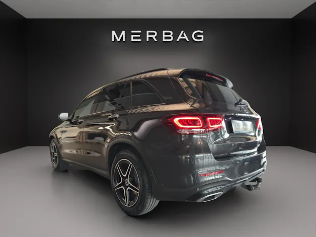 MERCEDES-BENZ GLC 200 AMG Line 4Matic
