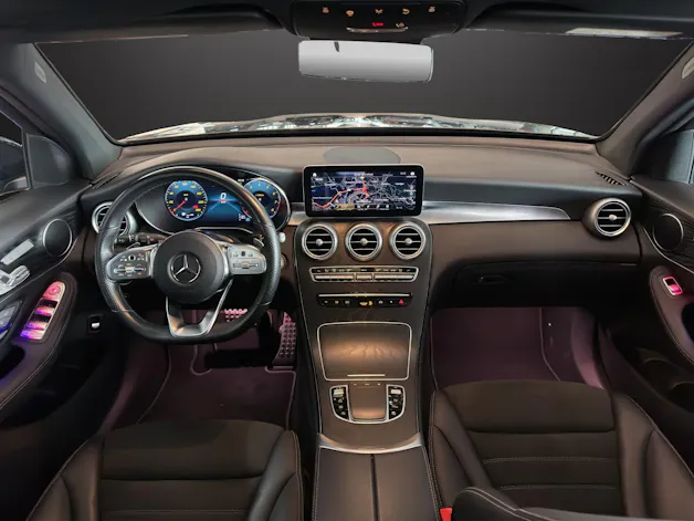 MERCEDES-BENZ GLC 200 AMG Line 4Matic
