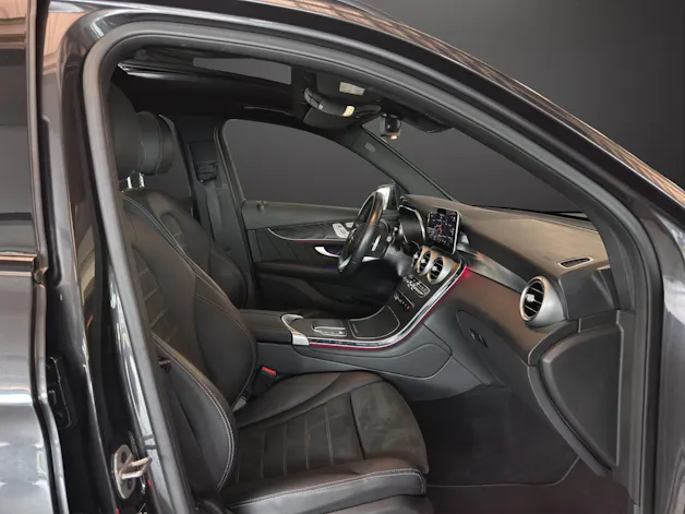 MERCEDES-BENZ GLC 200 AMG Line 4Matic