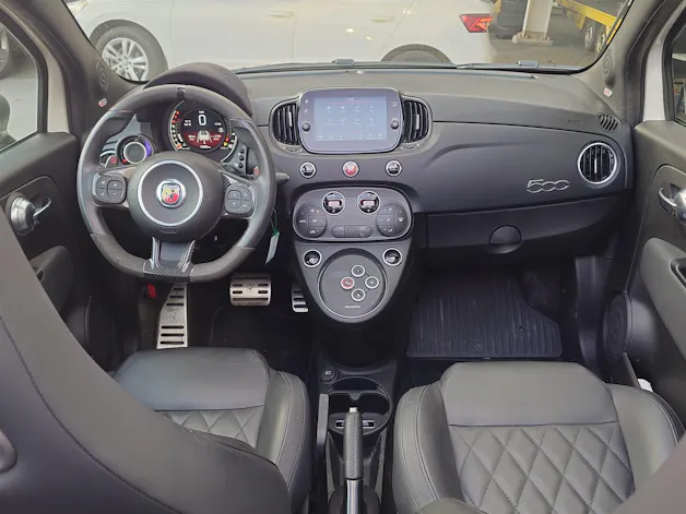 FIAT 695 1.4 16V Turbo Abarth 695 Competizione Dualogic