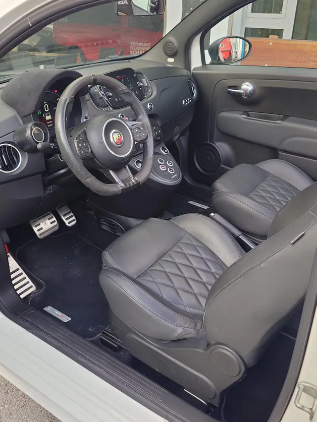 FIAT 695 1.4 16V Turbo Abarth 695 Competizione Dualogic