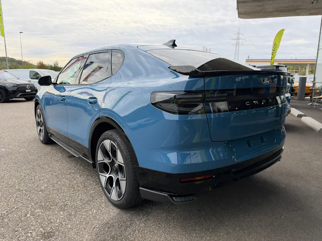 FORD Capri Elektro 77kWh Dual Extended Range AWD Sondermodell Collection