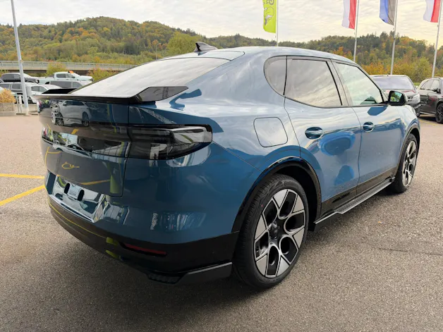 FORD Capri Elektro 77kWh Dual Extended Range AWD Sondermodell Collection