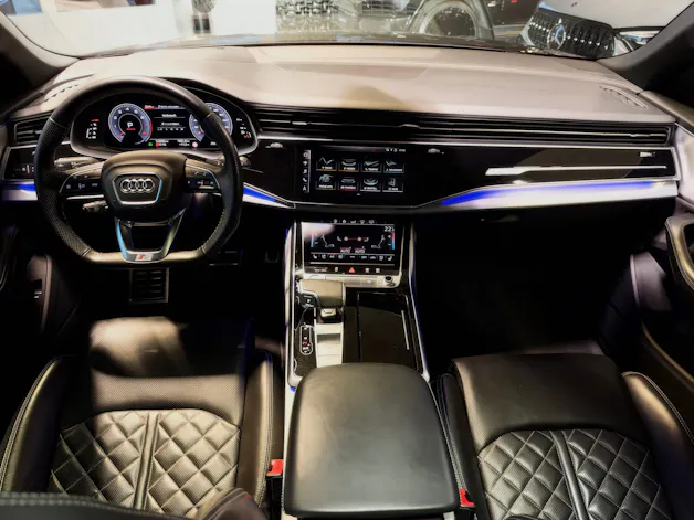 AUDI Q8 55 TFSI quattro tiptronic **ABT 408PS**