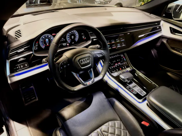 AUDI Q8 55 TFSI quattro tiptronic **ABT 408PS**
