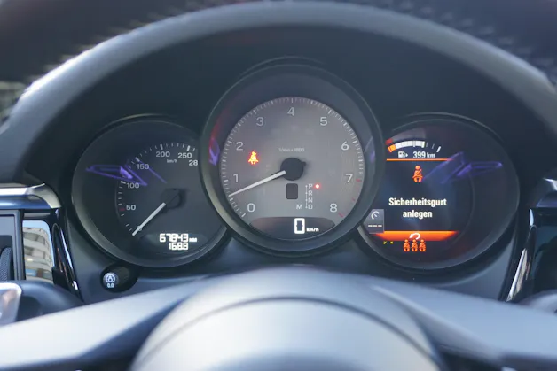 PORSCHE Macan S PDK
