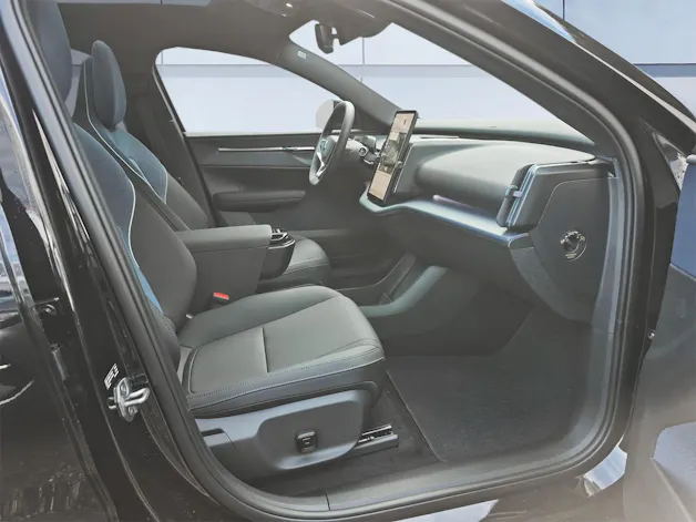 VOLVO EX 30 Cross Country E60 Twin Performance AWD