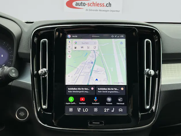 VOLVO XC40 B3 Benzin Mild Hybrid Plus Dark DCT