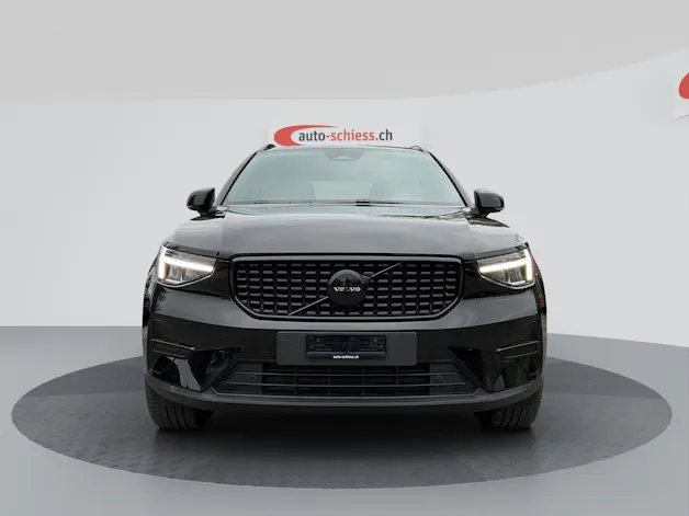 VOLVO XC40 B3 Benzin Mild Hybrid Plus Dark DCT