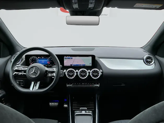 MERCEDES-BENZ GLA 200 AMG Line Night