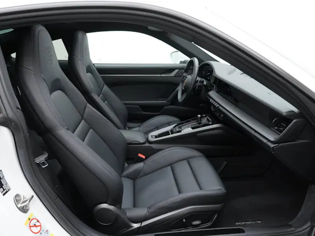 PORSCHE 911 Carrera