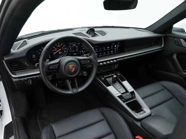 PORSCHE 911 Carrera