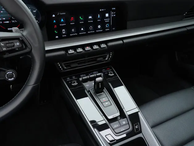 PORSCHE 911 Carrera