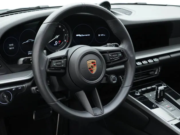 PORSCHE 911 Carrera