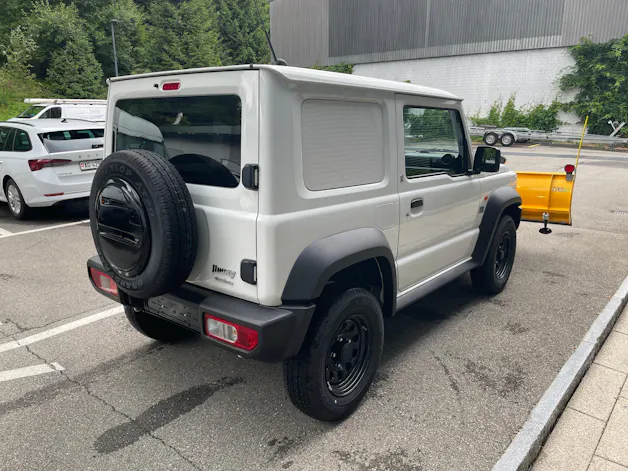 Suzuki Jimny 1.5 Compact+ 4x4, 2-Sitzer mit Plug und AHK