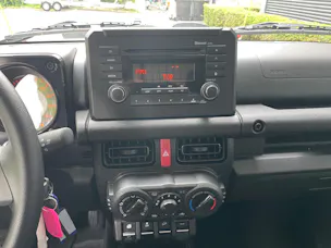 Suzuki Jimny 1.5 Compact+ 4x4, 2-Sitzer mit Plug und AHK