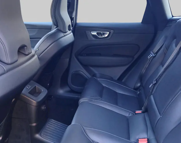 VOLVO XC60 2.0 T6 TE Plus Dark eAWD