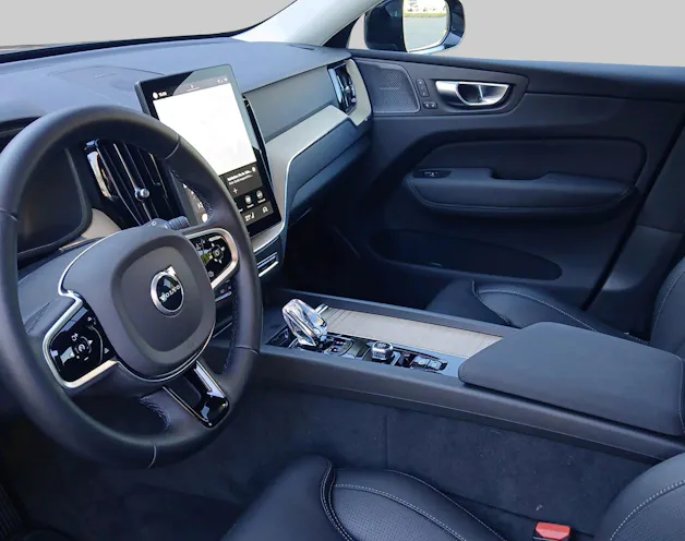 VOLVO XC60 2.0 T6 TE Plus Dark eAWD