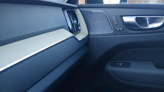 VOLVO XC60 2.0 T6 TE Plus Dark eAWD