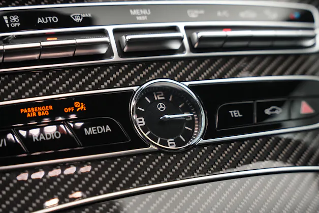 MERCEDES-BENZ E 53 AMG 4Matic+ Speedshift MCT *Carbon* *Burmester* *Performance Sitze*