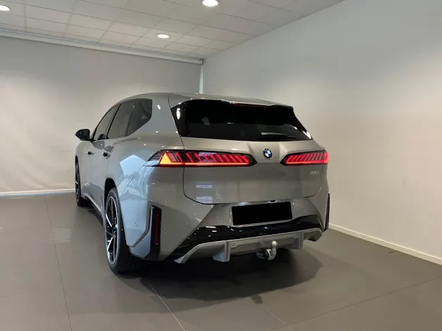 BMW iX3 50 xDrive M Sport MODELL 2027