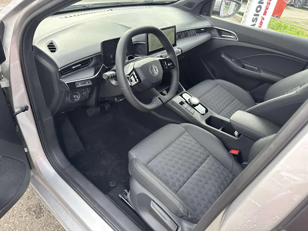 MG 3 1.5 Hybrid Luxury Automat