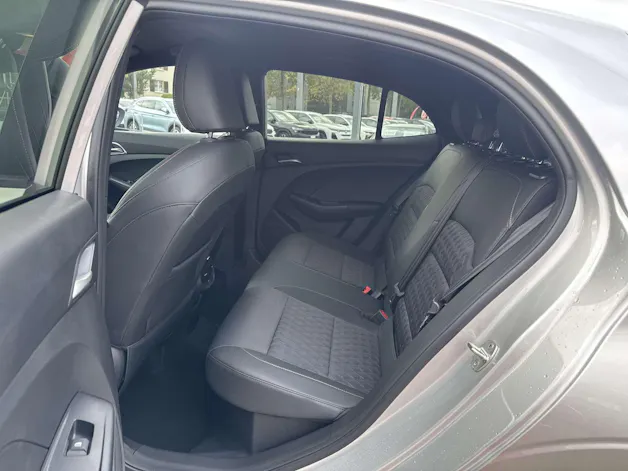 MG 3 1.5 Hybrid Luxury Automat