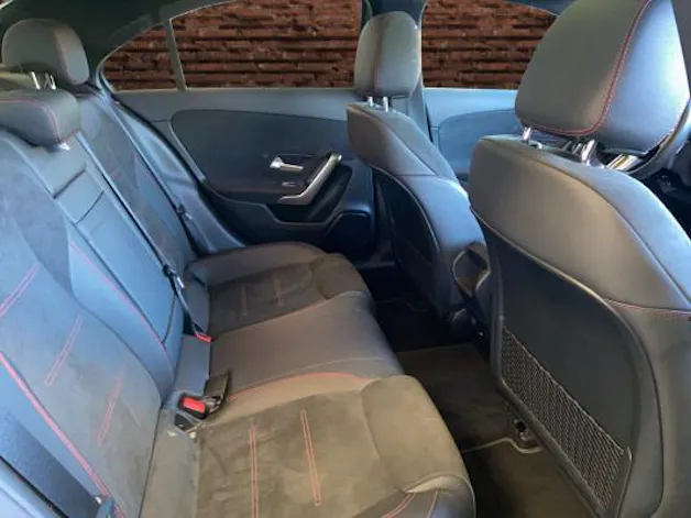 MERCEDES-BENZ A 200 7G-DCT