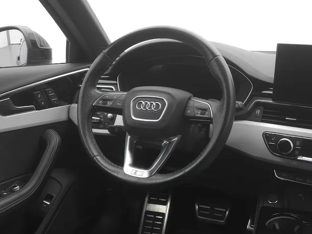 AUDI A4 Avant 45 TFSI S line S-tronic quattro