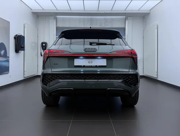 AUDI Q3 SUV 110 kW TFSI S tronic
