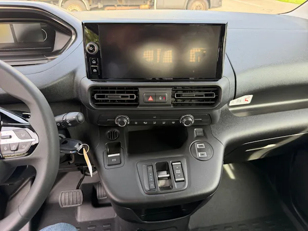 PEUGEOT Partner 1.5 Blue HDi Long 1000kg Vertiefte Kabine EAT8