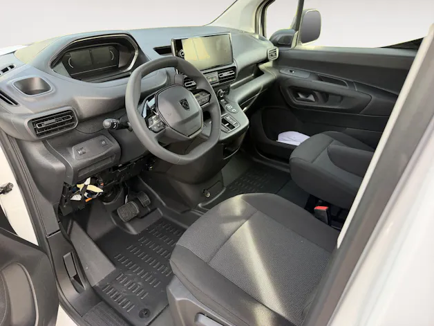 PEUGEOT Partner 1.5 Blue HDi Long 1000kg Vertiefte Kabine EAT8