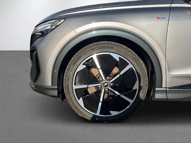 AUDI Q4 e-tron Sportback 50 quattro