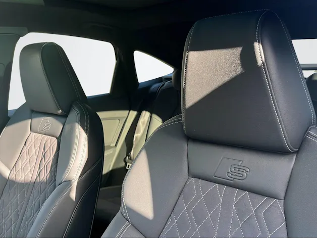 AUDI Q4 e-tron Sportback 50 quattro