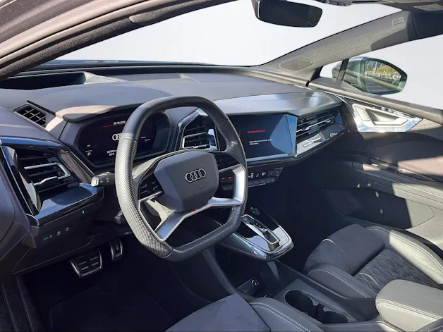 AUDI Q4 e-tron Sportback 50 quattro
