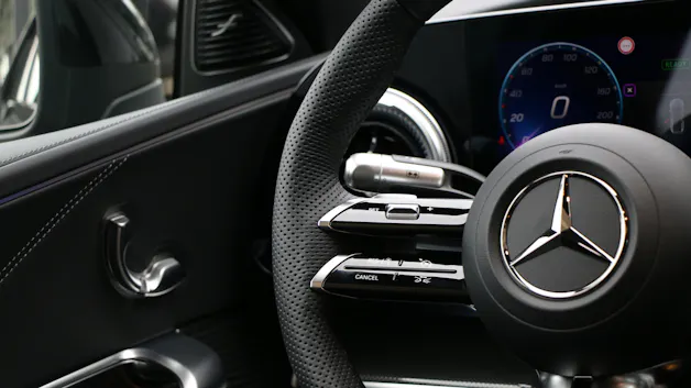 MERCEDES-BENZ C 400 94 kWh 4Matic