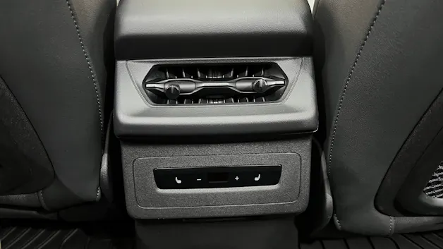 AUDI SQ6 E-TRON QUATTRO BLACK l 490 PS
