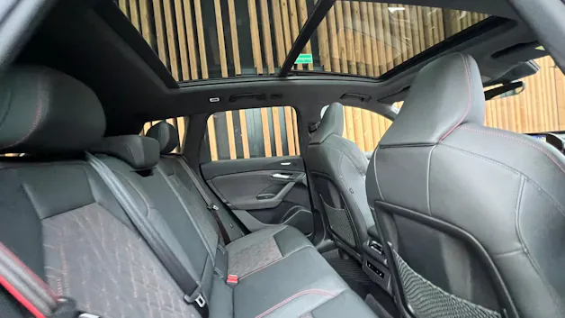 AUDI SQ6 E-TRON QUATTRO BLACK l 490 PS