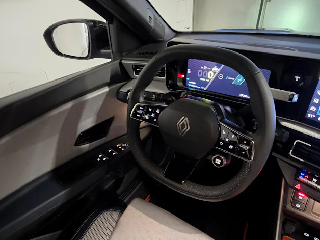 RENAULT R5 E-Tech Comfort Range Roland Garros