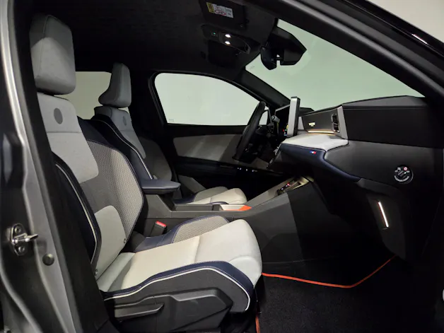 RENAULT R5 E-Tech Comfort Range Roland Garros
