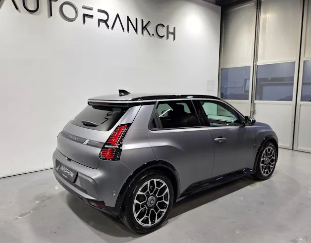 RENAULT R5 E-Tech Comfort Range Roland Garros